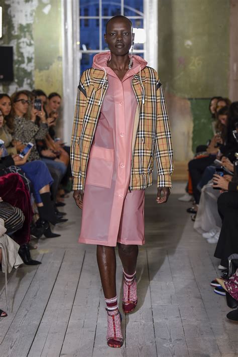 burberry prorsum spring 2018|Burberry RTW Spring 2018 .